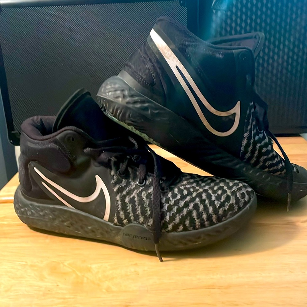 Nike KD Size 8